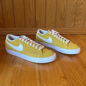 NIKE suede sneakers